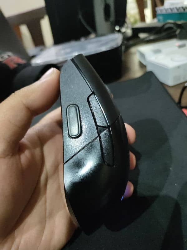 ASUS ROG Keris Wireless Gaming Mouse 2