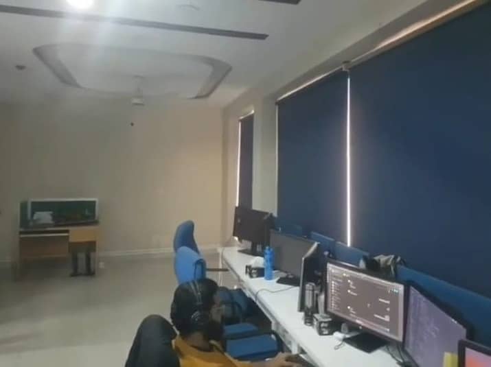 7 Marla 1st Floor Office For Rent In DHA Phase 2,Block Q, Reasonable Price And Suitable Location for Marketing Work Pakistan Punjab Lahore. 2