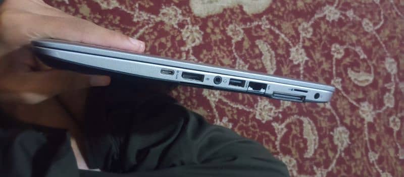 Laptop hp i5 7th generation. . . New Hi hai Home Used hai. . . 2