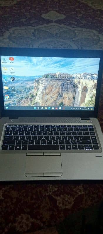 Laptop hp i5 7th generation. . . New Hi hai Home Used hai. . . 3