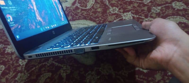 Laptop hp i5 7th generation. . . New Hi hai Home Used hai. . . 5