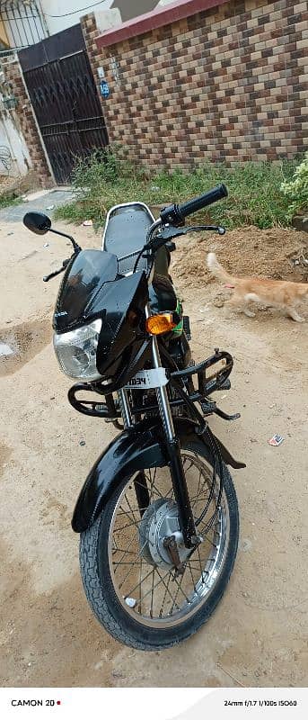 Honda pridor 2022 model h bilkul okay h koi kam naii h 6