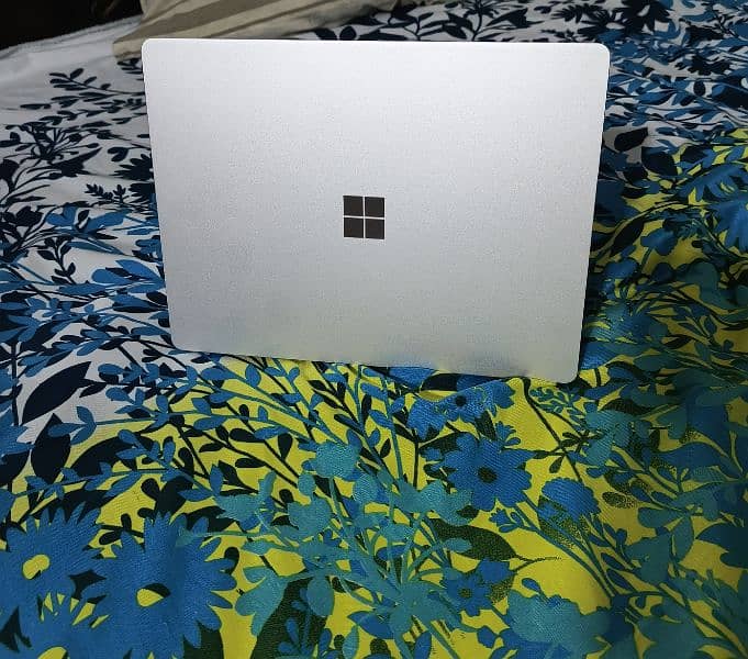 Surface Laptop GO i5 10th Gen 16GB Ram 2k Touch Display 4