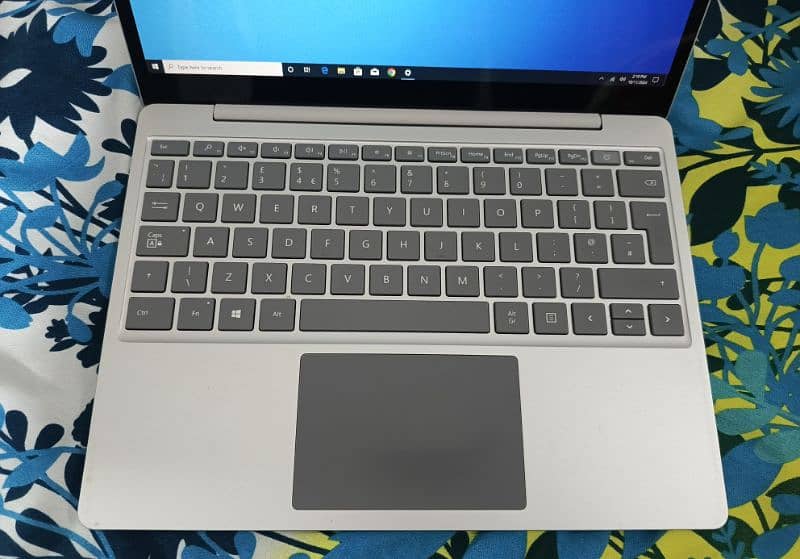 Surface Laptop GO i5 10th Gen 16GB Ram 2k Touch Display 5