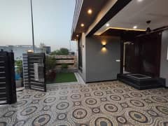 Slightly Used beautiful design 10 marla house for rent in dha phase 1 0