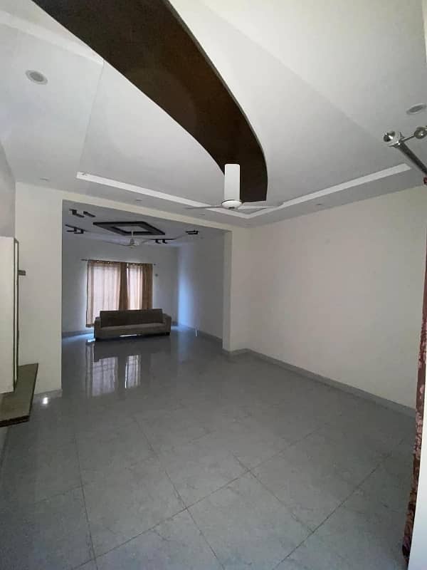 10 marla slightly used beautiful design house for rent in dha phase 3 6