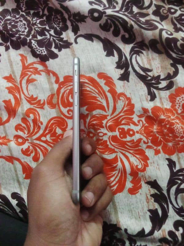 Iphone 6s Non PTA 10/10 condition 3