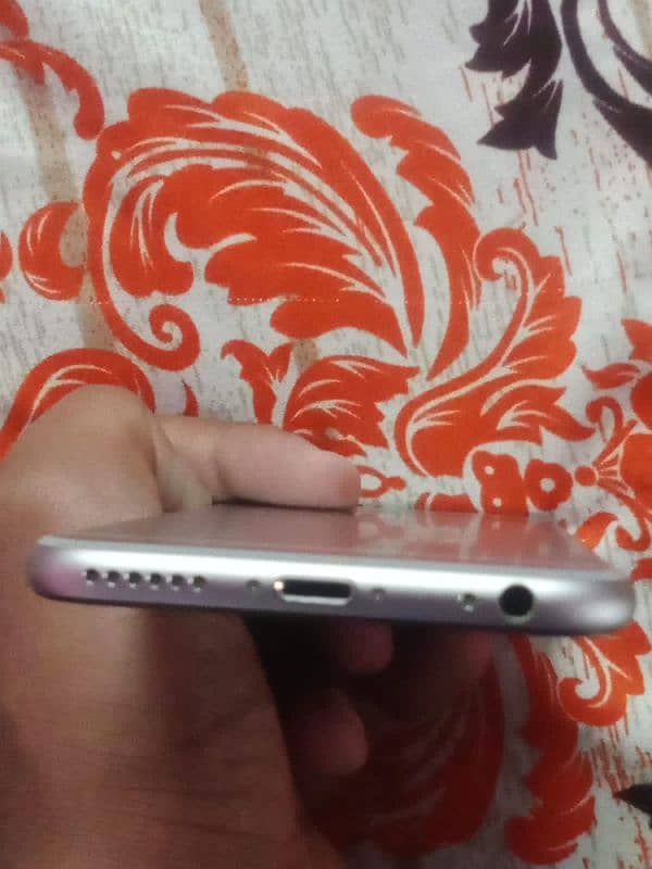 Iphone 6s Non PTA 10/10 condition 4