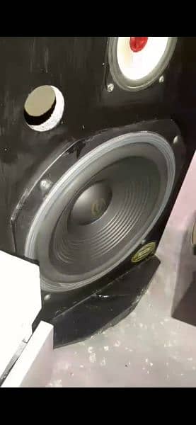 urgent sale 12 inch speaker pair big box heavy sound bass 1