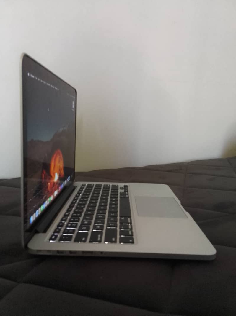  Power Meets Portability: MacBook Pro (Retina, 13-inch) for Sale!  3