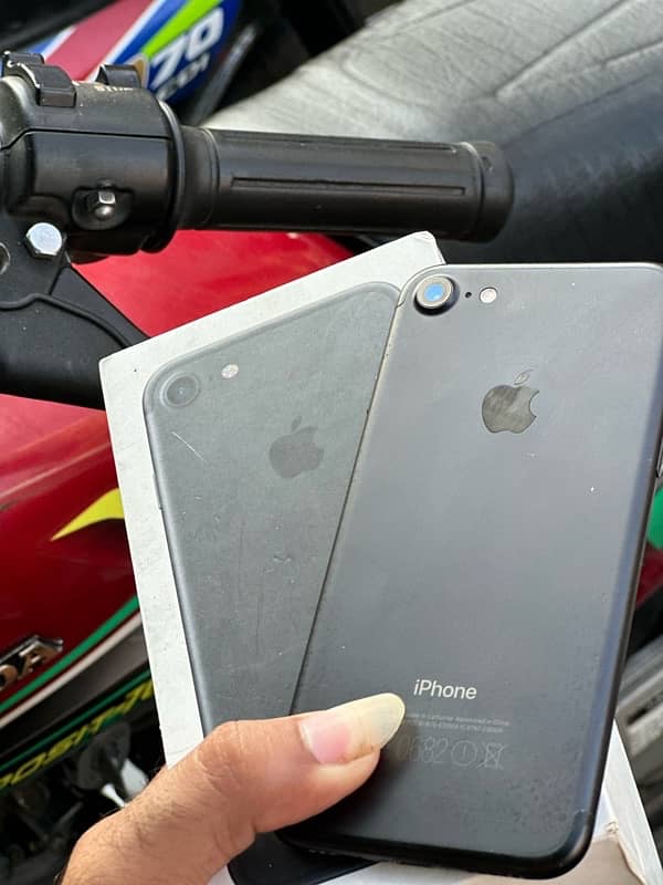 iPhone 7 128gb pta appeared 1