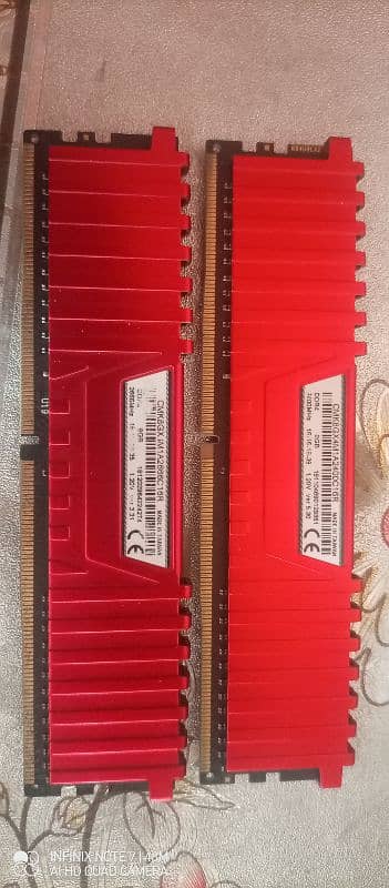 16 gb Corsair DDR4 8x2 rams with heat sink 1