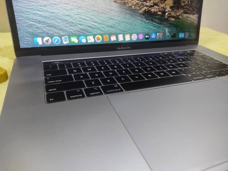 15'' | MacBook Pro 2016 | i7 | 10/10 (03226682445) 2