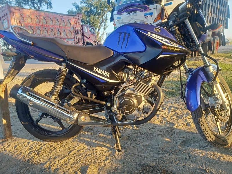 Yamaha YBR 125 3