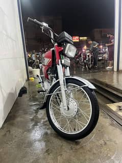 Honda 125 lush condition urgent sale