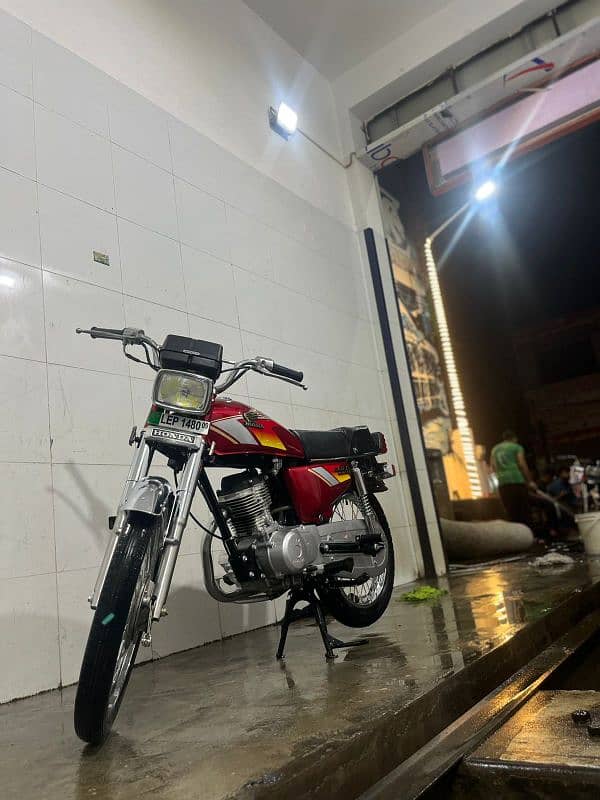 Honda 125 lush condition urgent sale 3