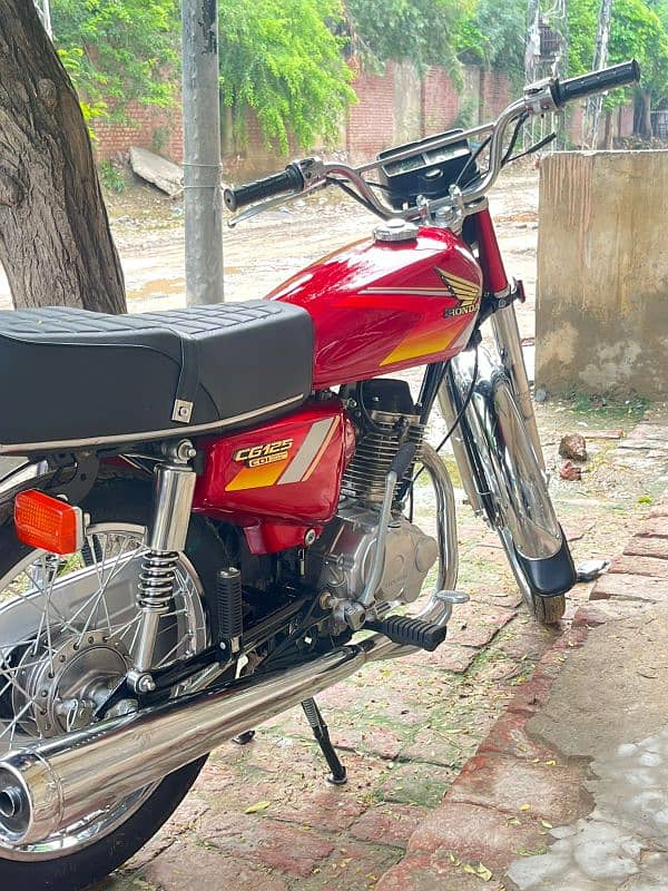 Honda 125 lush condition urgent sale 5