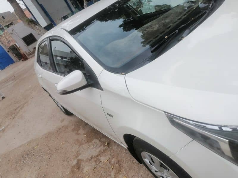 Toyota Corolla GLI 2016 urgent sale 2