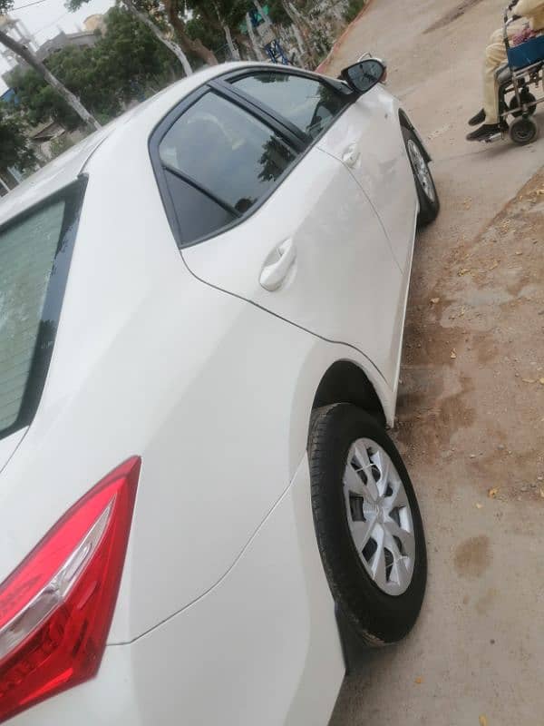 Toyota Corolla GLI 2016 urgent sale 4