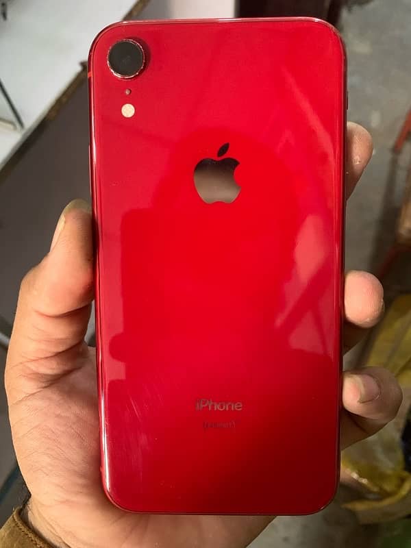 iPhone XR 64gb water pack 2