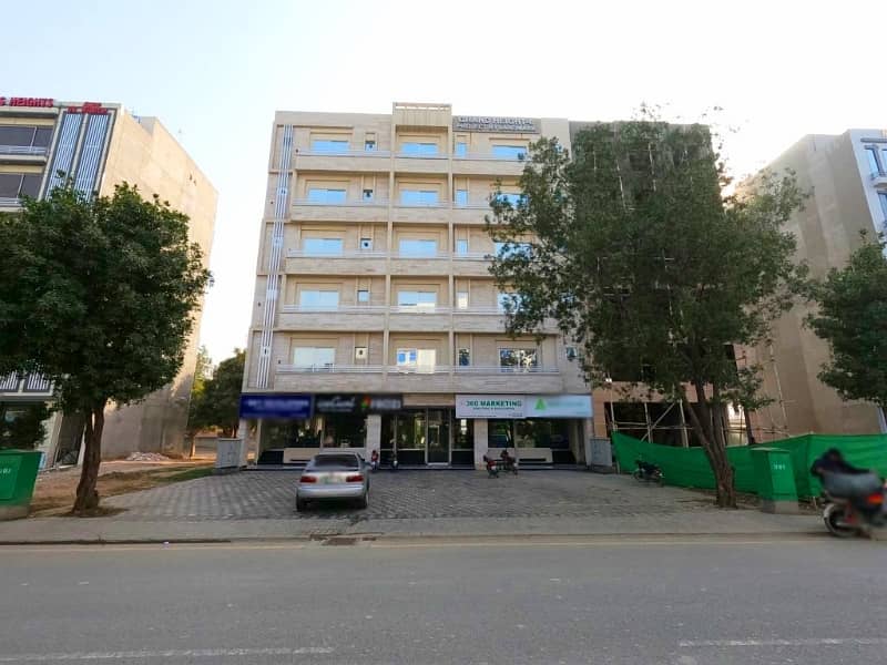 A Spacious 500 Square Feet Flat In Bahria Town - Nishtar Block 4