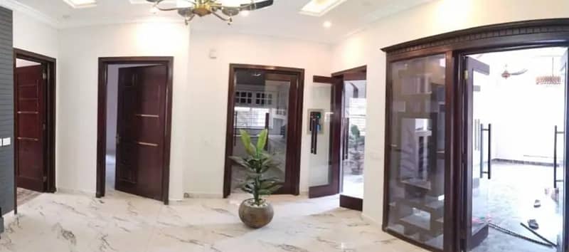 10 Marla House For Sale In Paragon City Lahore 11