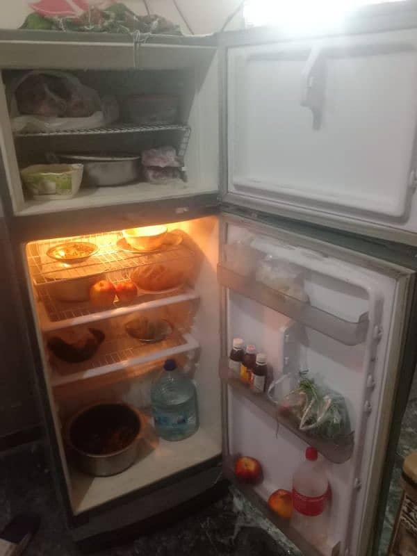 wave fridge very good condition 3