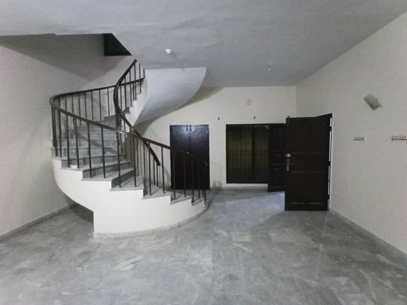 03000345117 400 Sq Yds Residential House Bungalow for Rent 2,00,000 Gulshan E Iqbal 03000345117 16