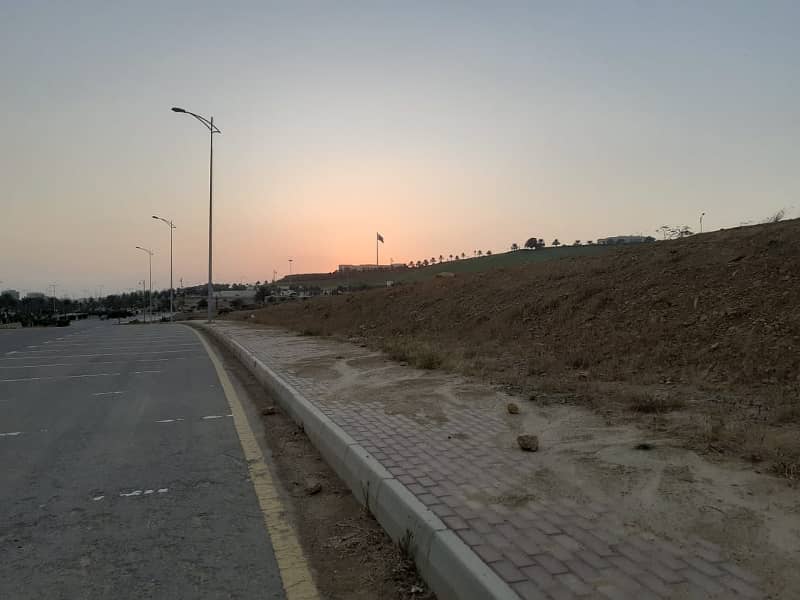 Precinct 50 Residential plot of 500 Sq. yards in Bahria Paradise Bahria Town Karachi 6