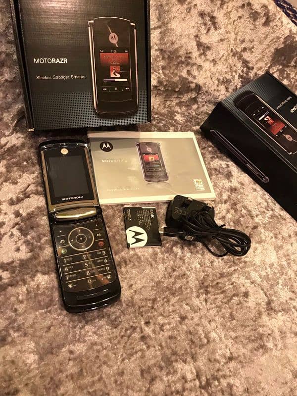 MOTOROLA V8 PINPACK 1