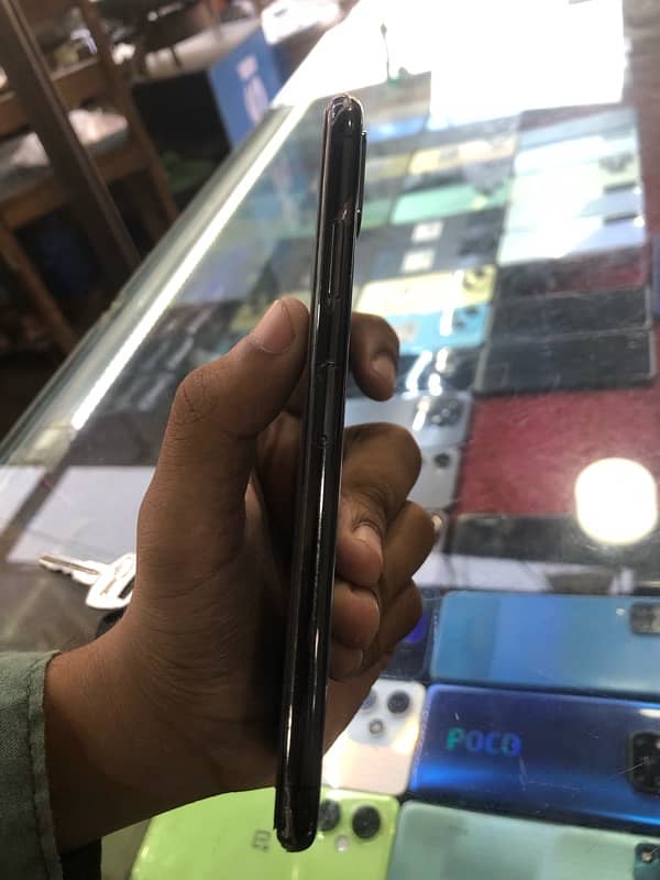 iPhone xsmax total Genean 10 by 10 battery health 81 256 gb 3