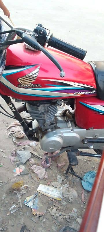 Honda 125 Red Color 0