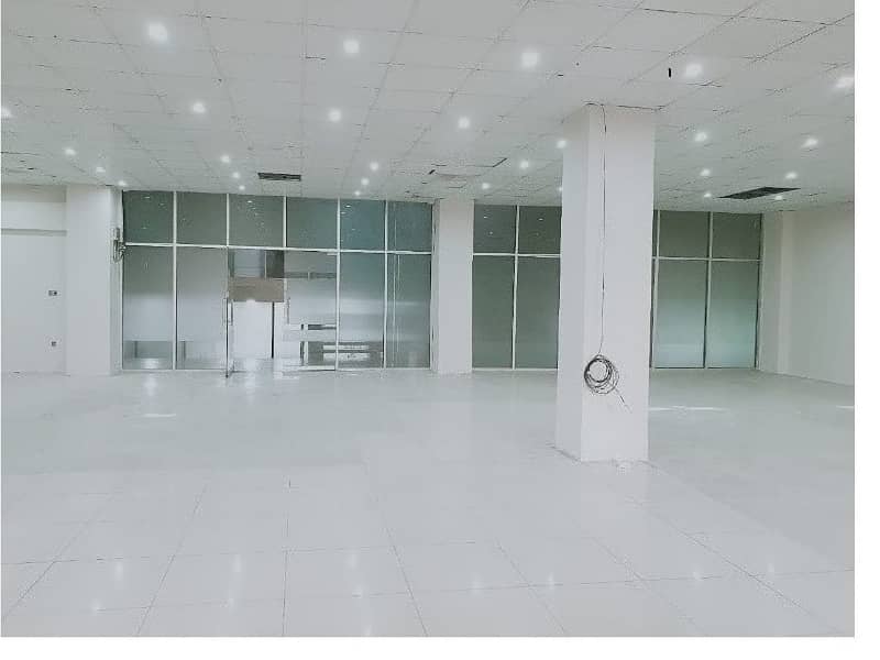 Office For Rent 3000 Square Feet Office Very Low Rent Real Pictures Main Boulevard Gulberg 3 Lahore 0