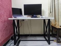 Computer table / office / laptop table with metal frame (4x2x2.5ft)