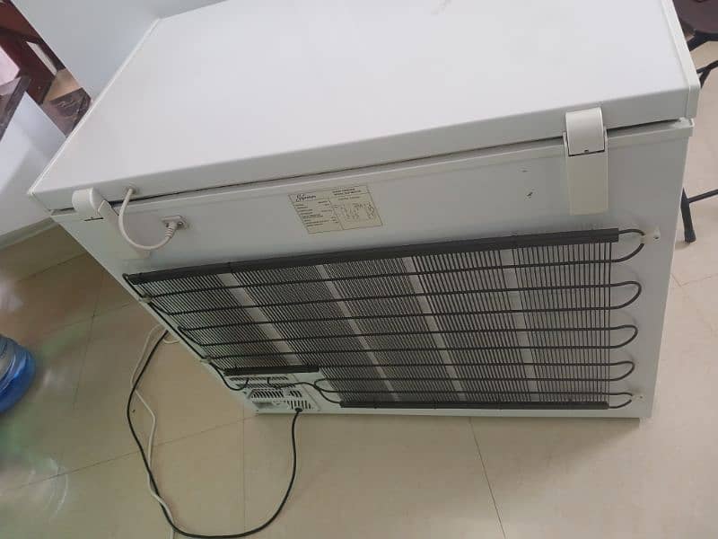 Signature SCF-MD11W Freezer 1