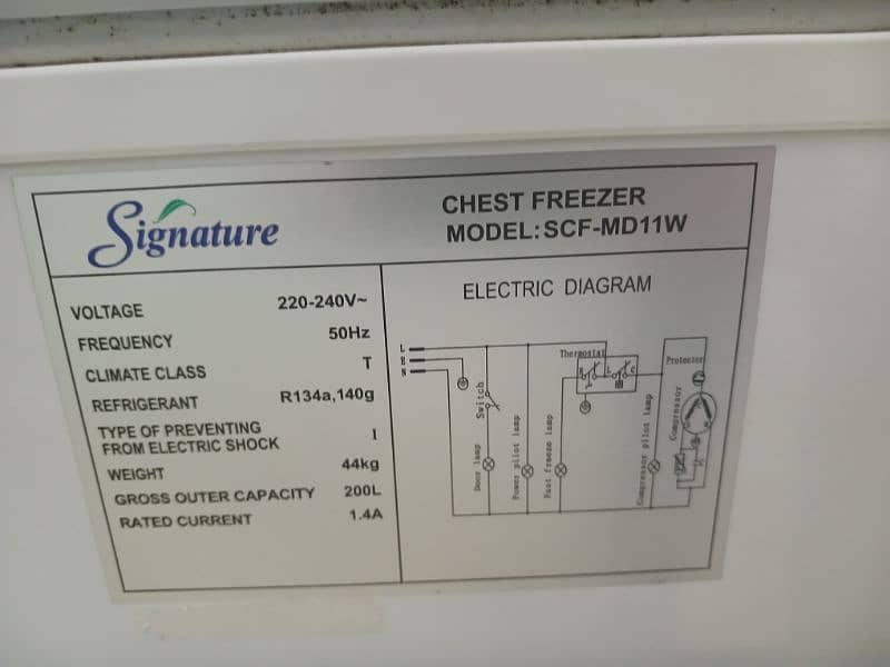 Signature SCF-MD11W Freezer 5