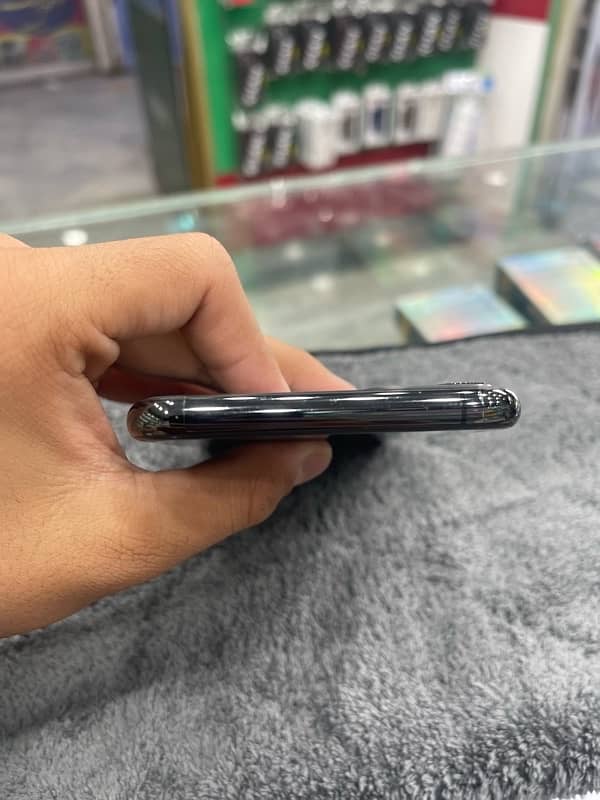 iphone 11pro max 5