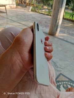 iphone Xs Smax 256Gb water Pack white Colour 85 battery health 0