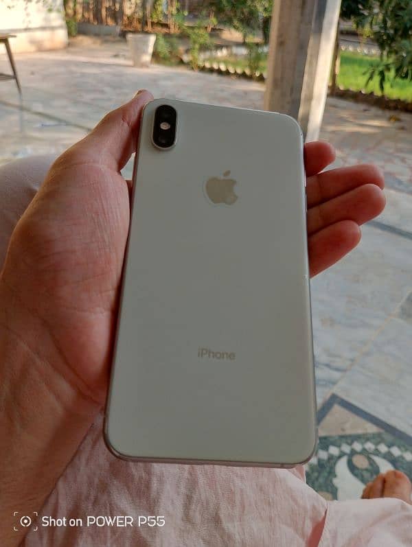 iphone Xs Smax 256Gb water Pack white Colour 85 battery health 2