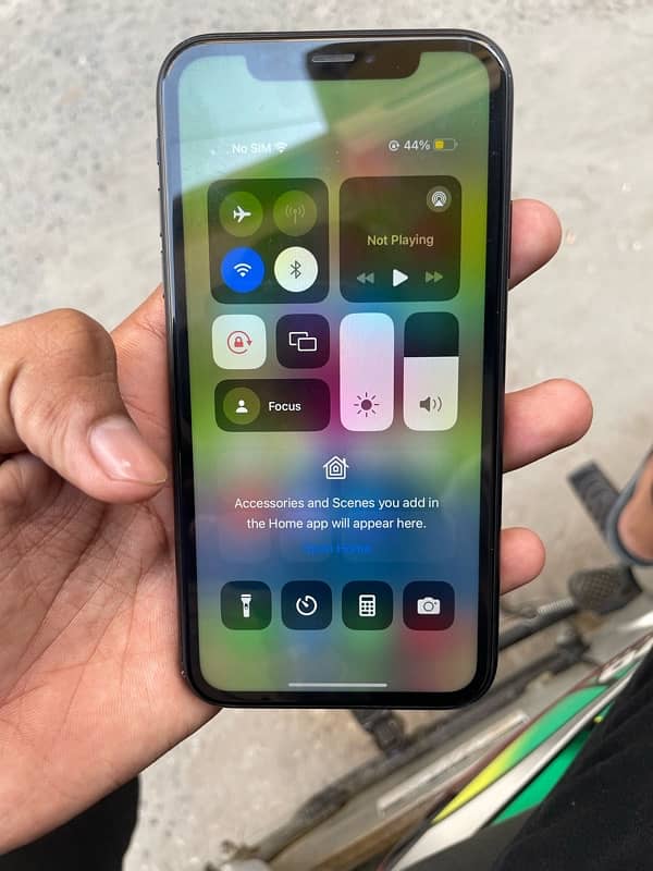 I PHONE XR(64) gb FACTORY UNLOCK 7