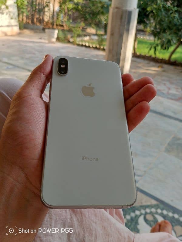 iphone Xs Smax 256Gb water Pack white Colour 85 battery health 7