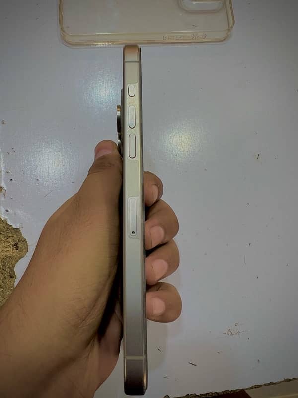 iPhone 15 pro max 0