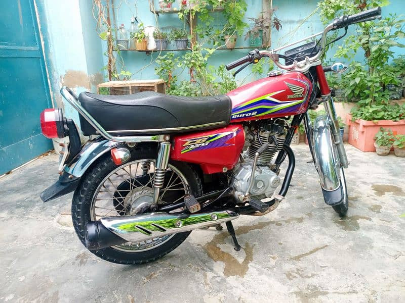 CG 125 for sell in Karachi no need  any work original condition 0