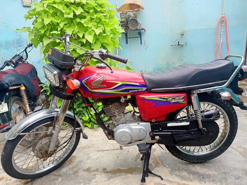 CG 125 for sell in Karachi no need  any work original condition 1