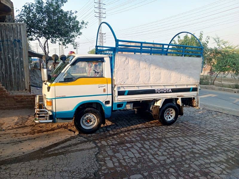 Toyota HIACE (LOADER) 5