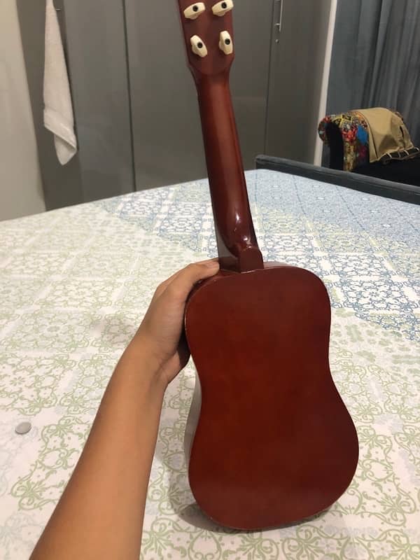 a ukulele I want to sell 1