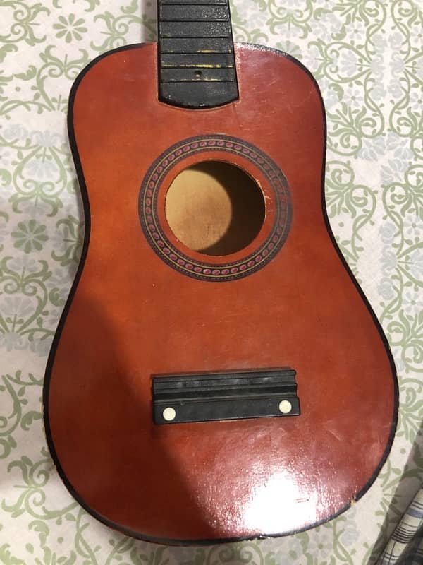 a ukulele I want to sell 3