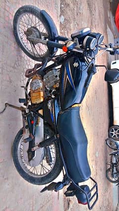 SUZUKI 150 GS BLACK 0