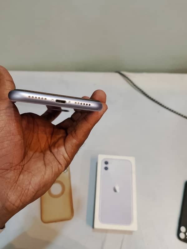 Iphone 11 256GB PTA Approved with Box 5