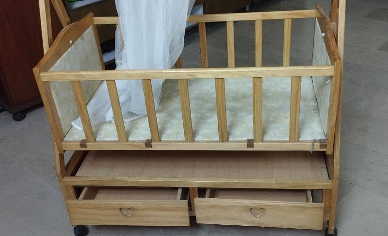 baby cot 1